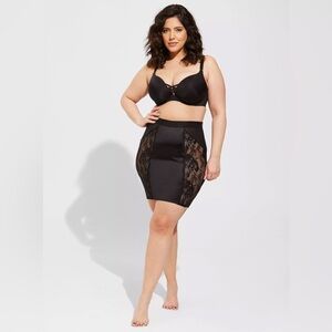 NWT Torrid Satin and Lace Retro Slip Skirt